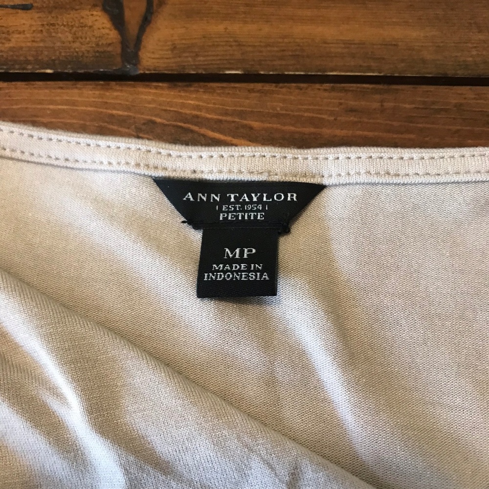 Ann Taylor Petite Faux Wrap Top 3/4 Sleeve Rayon M - Picture 4 of 5